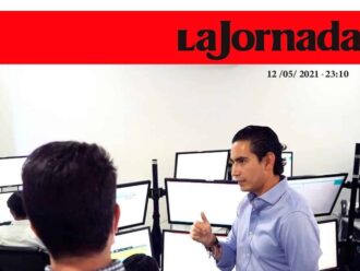 Centro de control con monitoreo 24/7 y rastreo satelital de vehículos.